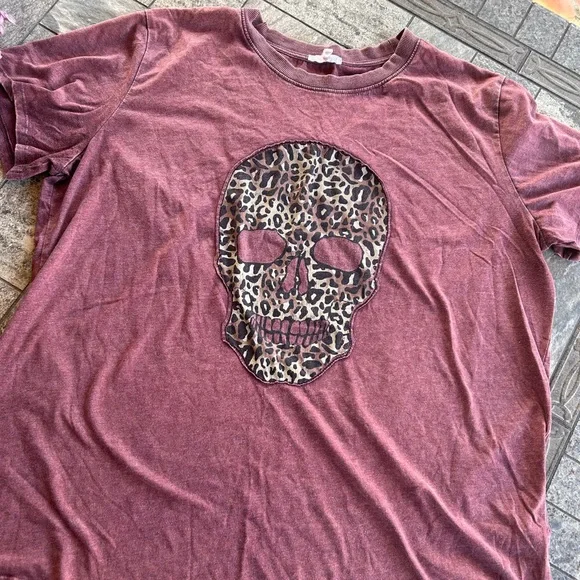Maurice’s Leopard Skull Graphic Tee - Picture 2 of 6